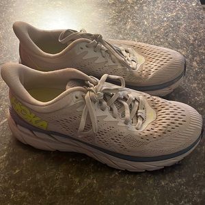 Hoka One One Clifton 7 Women’s Sz8